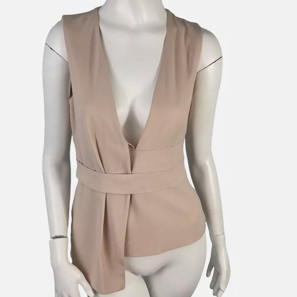 Intermix asymmetrical plunge top